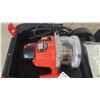 Image 3 : Black and Decker 2HP Plunge Router with Cased - Used Lightly