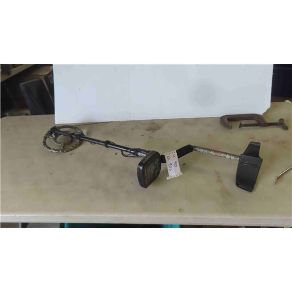 Titanium Camo Metal Detector