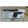 Image 2 : New Genesis 4 1/2'' Angle Grinder 