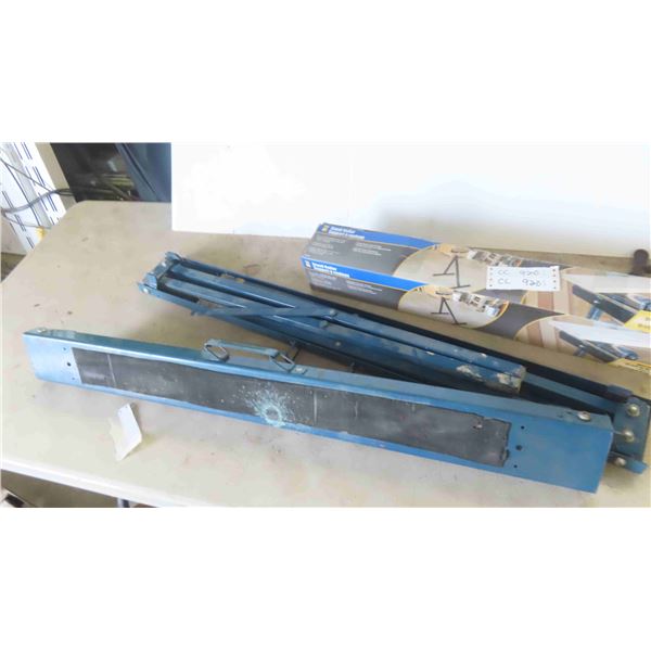 Stand Roller, 2 Mastercraft Folding Saw Horses