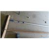 Image 3 : Extending Pole Handles, Push Broom, Dust Pan