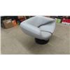 Image 2 : Mid Century Modern Ribbon Chair Designed by Pierre Paulin 