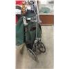 Image 2 : 12 Left Handed Golf Clubs with Bag Cart 