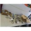 Image 1 : Hardware: Cabinet Pulls, Hinges, Shelf Brackets, Door Latches & More