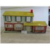 Image 1 : Vintage Metal Doll House by Wolverine Toys
