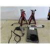 Image 1 : 2 Jack Stands , Bosch Level , Heat Gun , Hole Saw Blades