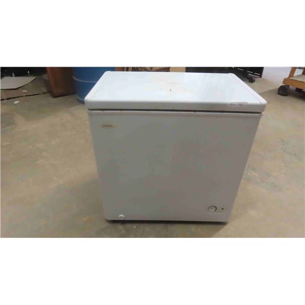Danby Deep Freeze 33'' x 33'' x 21''