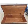 Image 5 : Eatonia Chest Lined With Cedar 41 1/2''  x 19 3/4'' x 17 3/4''