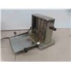 Image 5 : (3) Vintage Toasters, Hinged Tea Tin