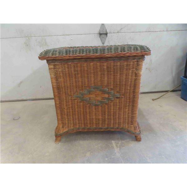 Wicker Side Table w/ Storage 20 1/2'' x 20 1/2'' x 21'' Tall