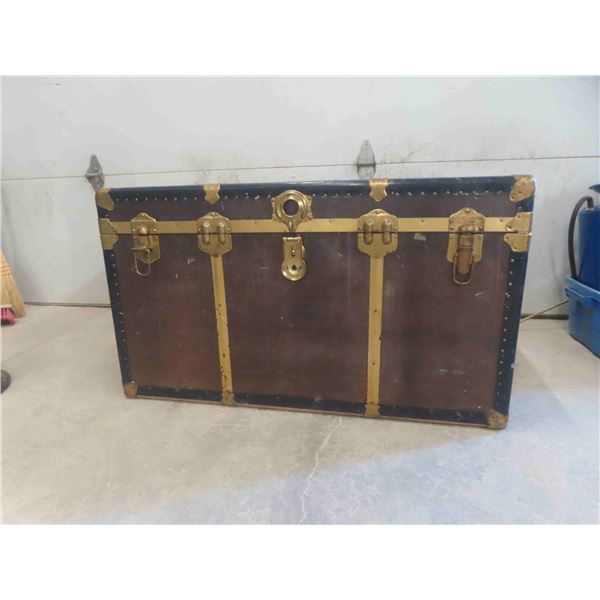 Vintage Trunk 20 1/2'' x 39'' x 22 1/2'' Tall