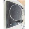 Image 2 : Pioneer Turn Table w/ Dust Cover, LX1 TurnTable