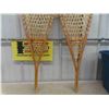 Image 6 : Pair of Vintage Snowshoes