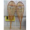 Image 7 : Pair of Vintage Snowshoes