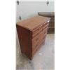 Image 2 : Maple 4 Drawer Dresser 38'' x 33'' x 16''
