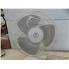 Image 4 : Canarm Osciliating Fan