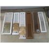 Image 2 : 5 Heat Registers ( 4 New in Package ) , 2 Galvanized Watering Cans & More