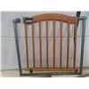 Image 2 : Expandable Baby Gate