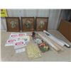Image 1 : 3 Framed Pictures 9 1/2'' x 11'' 