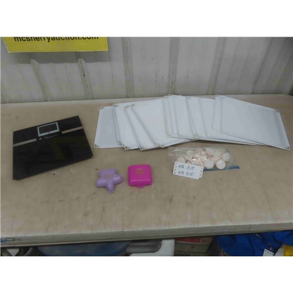 Collapsable Shelves, Health Coach Digital Scale, 2 Polly Pockets