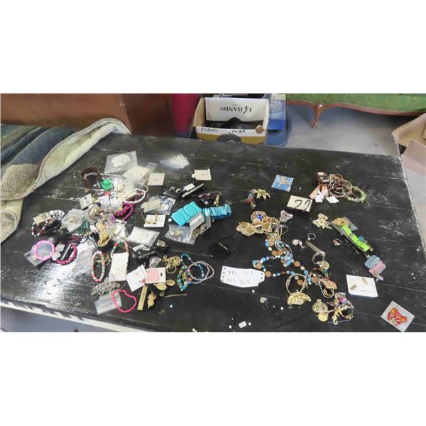 Costume/Fashion Jewelry: Earrings, Bracelets, Brooches & More