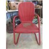 Image 4 : 2 Vintage Metal Yard Chairs with Table