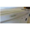 Image 3 : Danby Bar Fridge 19'' x 17 1/2'' x 17 1/2'' 