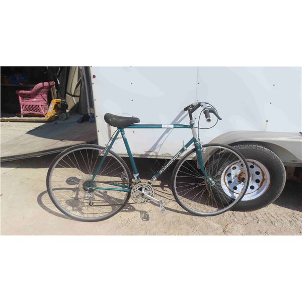 Kuwahara Classic Variable Speed Pedal Bike 27'' Tires