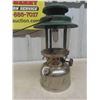 Image 4 : Coleman Lantern Model 237 - Cracked Glass