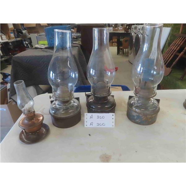 2 Oil Lamps with Metal Frame for Hanging