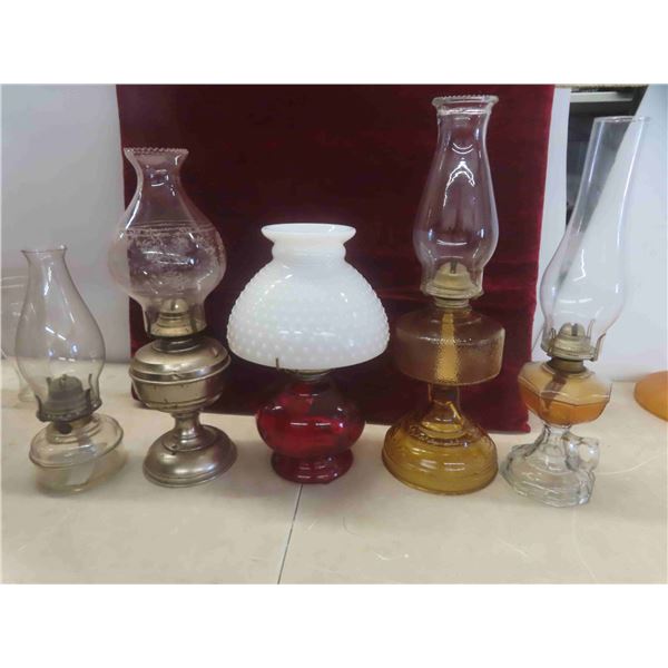 5 Oil Lamps 2 With Colored Bases