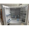 Image 4 : Kenmore Side by Side Fridge with Bottom Freezer 69'' x 35'' x 31'' 