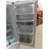 Image 5 : Kenmore Side by Side Fridge with Bottom Freezer 69'' x 35'' x 31'' 