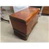 Image 2 : Cedar Chest with Bottom Drawer 25'' x 40 1/2'' x 17 1/2''