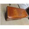 Image 3 : Cedar Chest with Bottom Drawer 25'' x 40 1/2'' x 17 1/2''