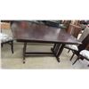 Image 2 : Dining Room Table 30'' x 40'' x 58'' , 18'' Leaf & 6 Chairs
