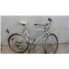 Image 1 : Skyline Variable Speed Pedal Bike 26'' Tires