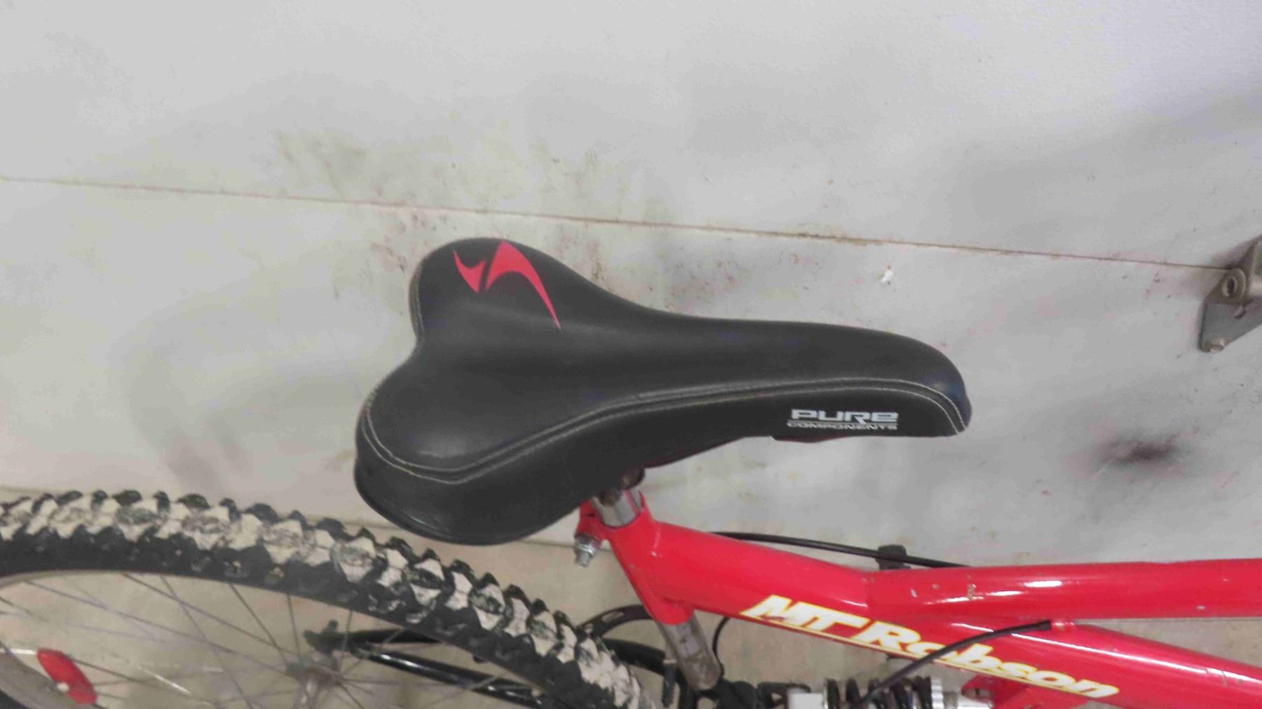 Mt Robson Arashi Multi Speed Pedal Bike 26'' Tires