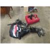 Image 1 : 2005 Mercury 9.9HP Outboard Long Shaft Electric Start Comes with Battery Low Hours & Working 