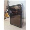 Image 6 : Magic Chef Bar Fridge with 3 Glass Shelves & Bronze Glass Door 