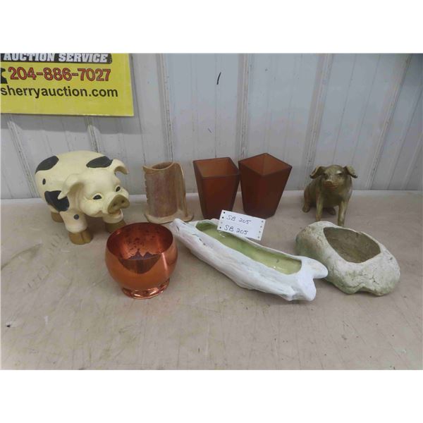 Room Décor: Vases , Decorative Pots for Plants, Friendly Pigs
