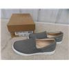 Image 4 : New 2 Pairs of Girls Ugg Shoes Size 3