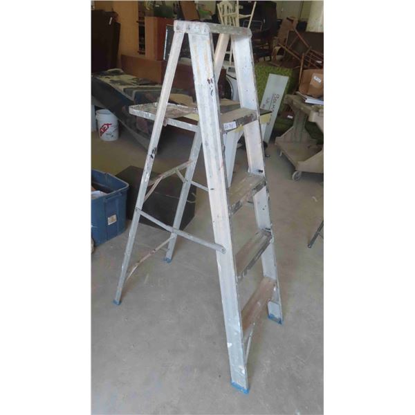 Aluminum Step Ladder 5'