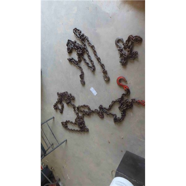 4 Chains All with 2 Hooks 