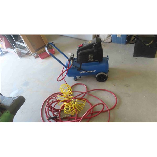 Mastercraft 1.5HP 8 Gallon Portable Air Compressor with Hose 