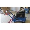 Image 2 : Mastercraft 1.5HP 8 Gallon Portable Air Compressor with Hose 
