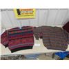 Image 1 : 2 Tundra Sweaters Size Large