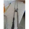 Image 3 : 3 Fishing Rods , 2 Reels , Net & Minnow Pail 