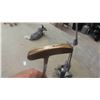 Image 7 : 17 Right Handed Golf Clubs, Bag & Cart