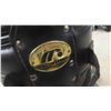 Image 9 : 17 Right Handed Golf Clubs, Bag & Cart